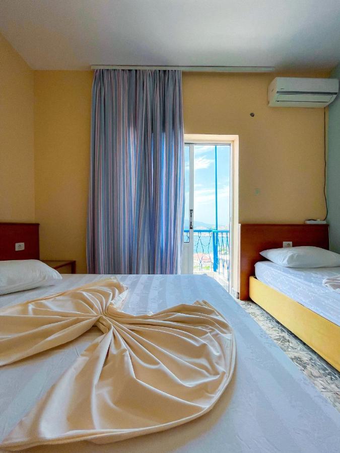 Hostel Andrey Sarande Exterior photo