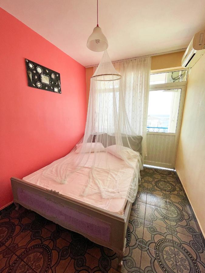 Hostel Andrey Sarande Exterior photo