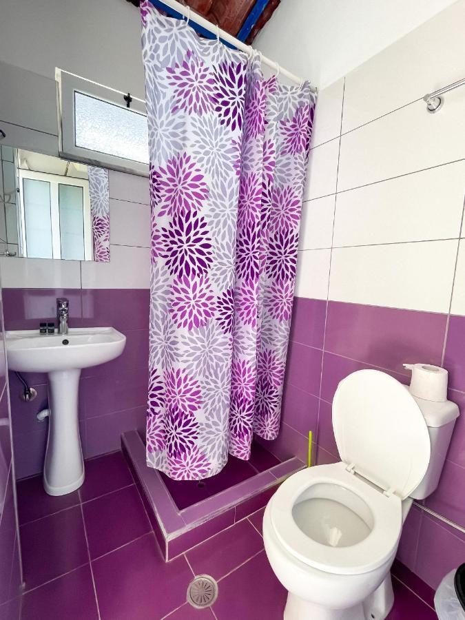 Hostel Andrey Sarande Exterior photo